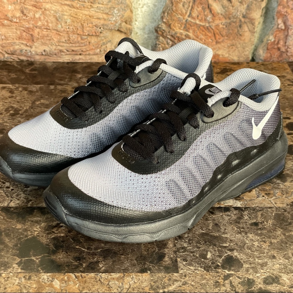 NEW NIKE Air Max Invigor Running Sneakers - Picture 10 of 15
